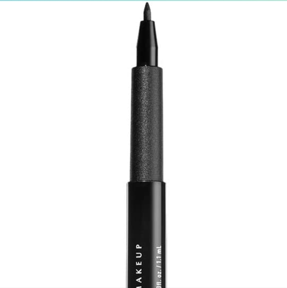 NYX PROFESSIONAL MAKEUP That's The Point Liquid Eyeliner Pen, A Bit Edgy Black - Picture 2 of 2